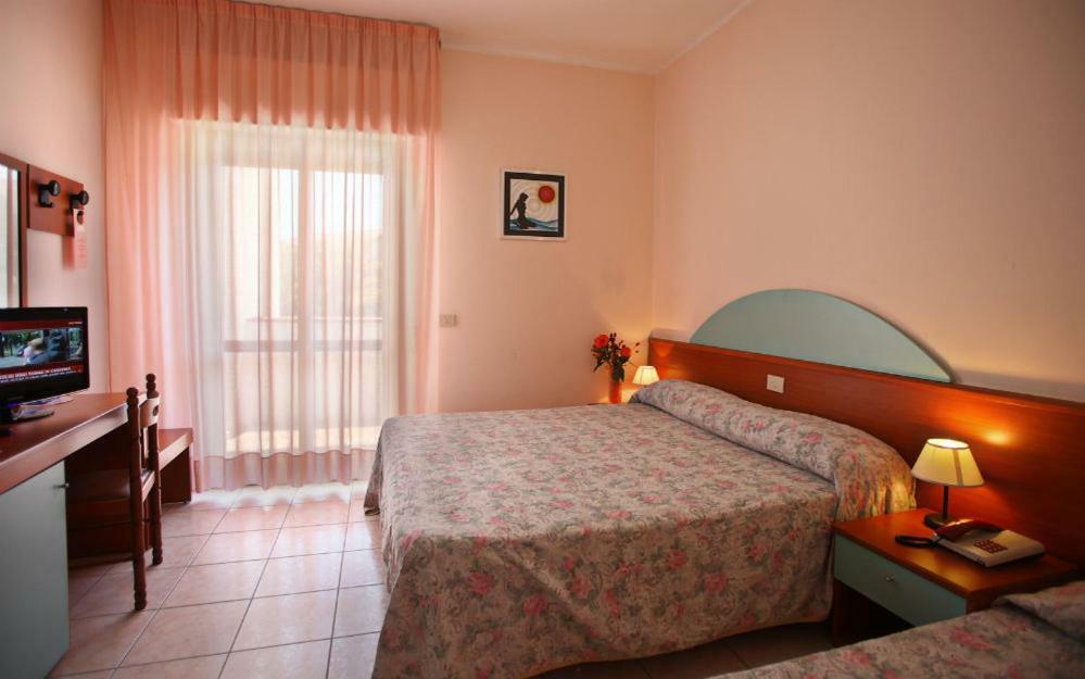 Aloha Park Hotel Campomarino  Exterior photo